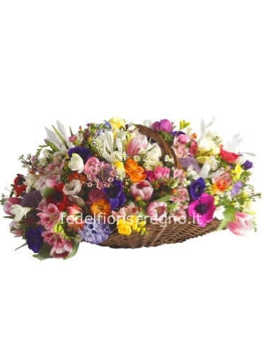 Cesto con fiori primaverili.(il cesto può essere sostituito con cassetta o altro contenitore adatto)